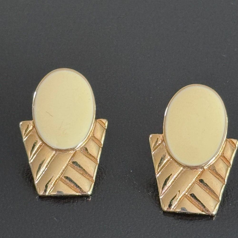 Vintage Art Deco Gold and cream enameled Geometric Stud Earrings